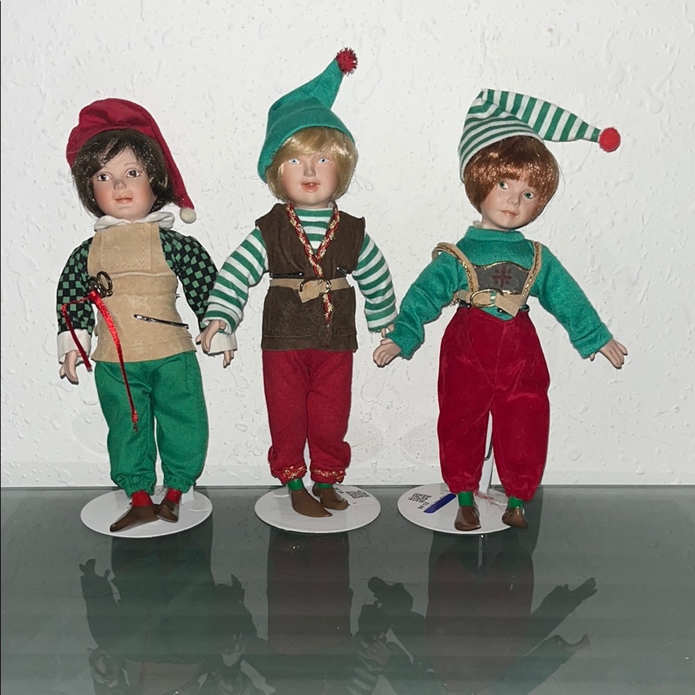 Paradise Galleries “PREMIER EDITION” 3 Elf Doll w/ Stand Treasury Collection